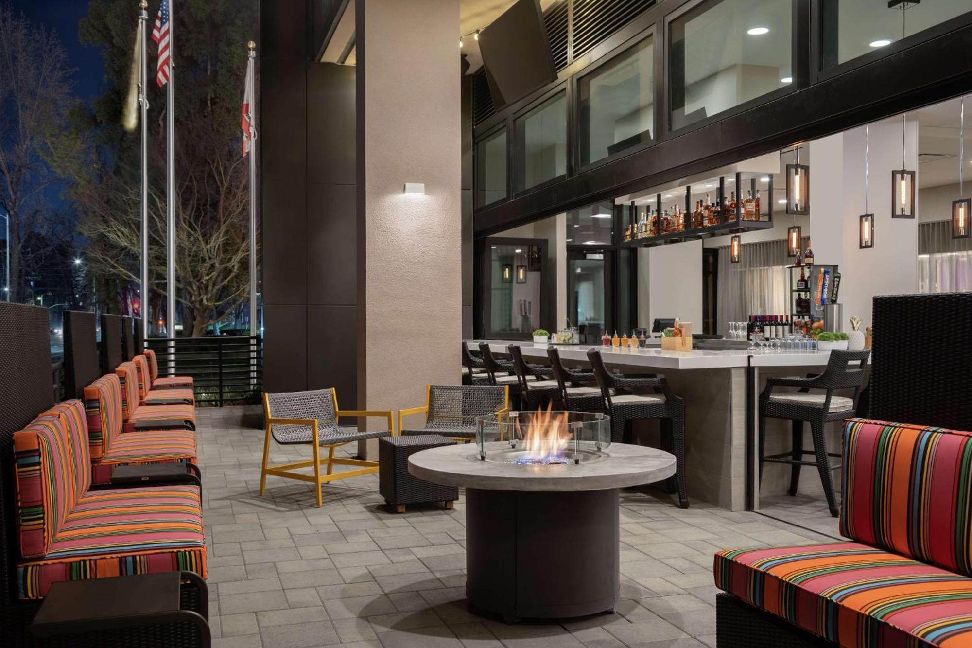 Home2 Suites By Hilton Woodland Hills Los Angeles Exterior foto